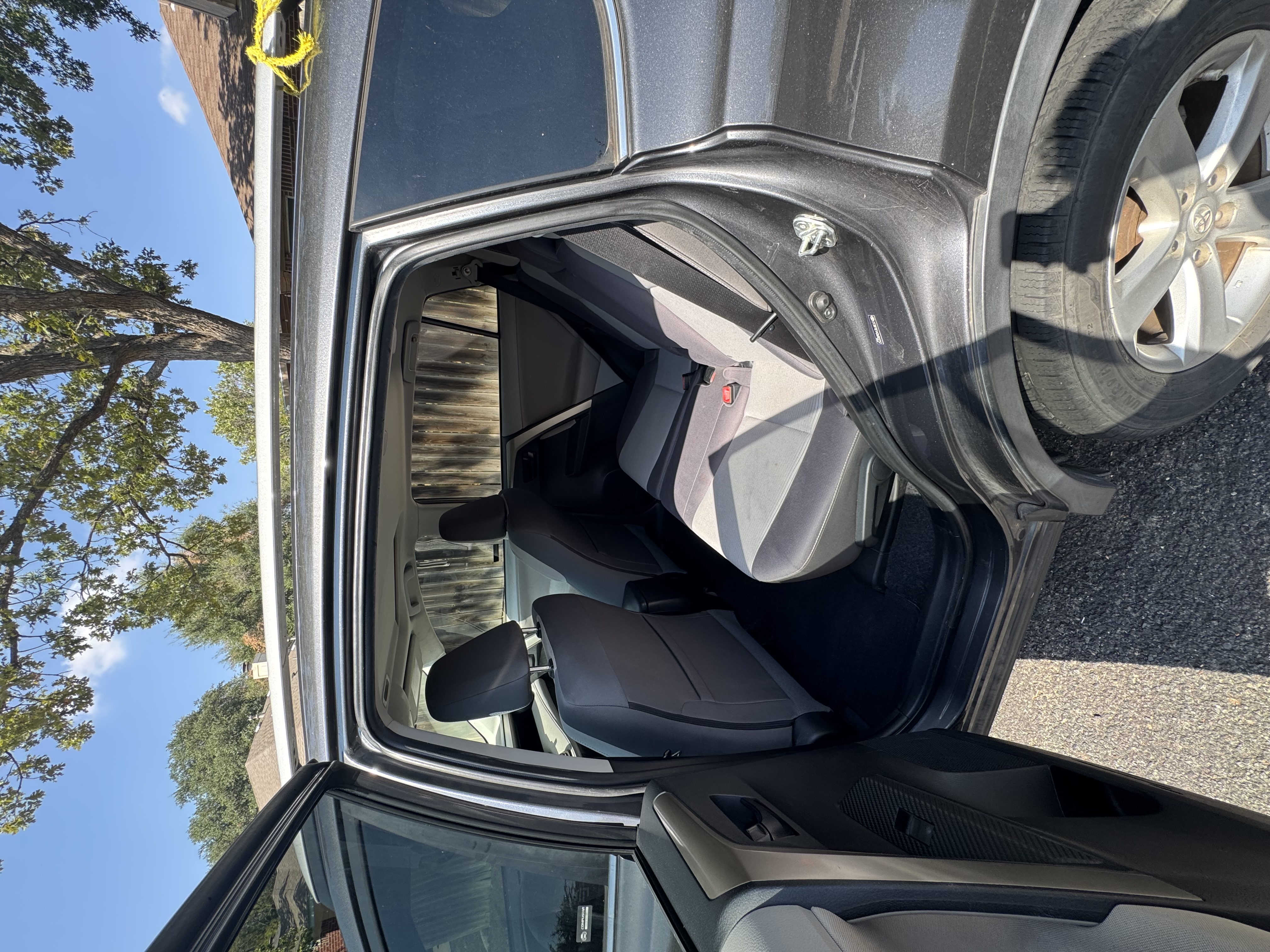 Used 2013 Toyota RAV4 XLE AWD/4WD image 11