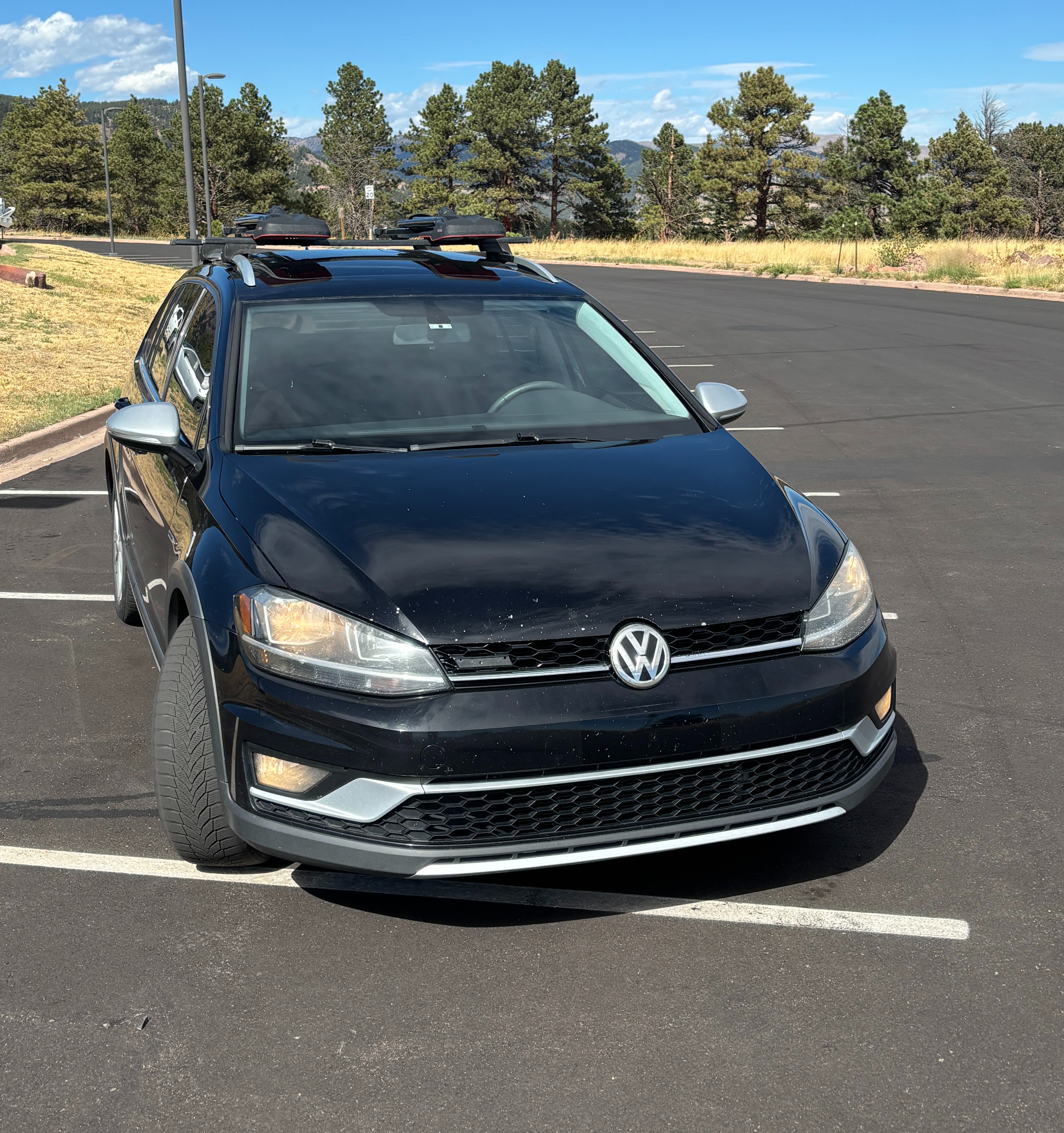 Used 2018 Volkswagen Golf Alltrack SE AWD/4WD image 2