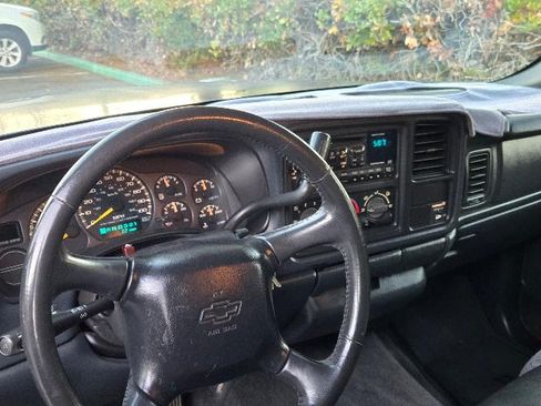 Used 1999 Chevrolet Silverado 1500 LS w/ Firm Ride Suspension Pkg image 9
