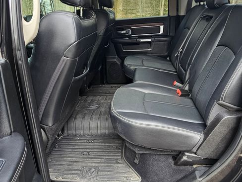 Used 2018 RAM 2500 Laramie image 15