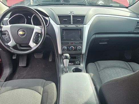 Used 2012 Chevrolet Traverse LT image 9