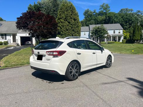 Used 2017 Subaru Impreza 2.0i Limited AWD/4WD image 6
