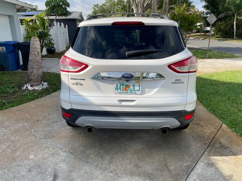 Used 2013 Ford Escape SEL FWD image 21