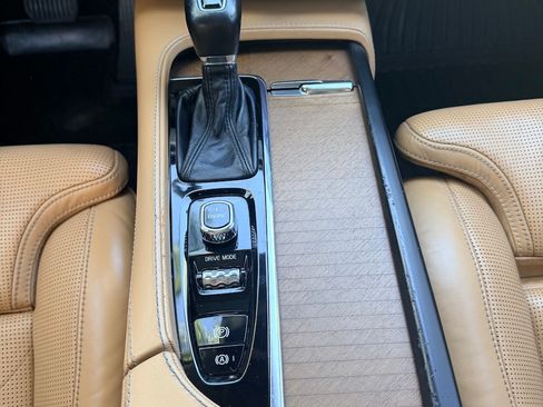 Used 2016 Volvo XC90 T6 Inscription AWD/4WD image 15
