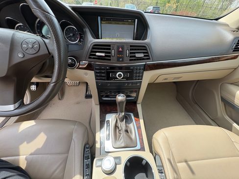 Used 2011 Mercedes-Benz E 350 Cabriolet image 12