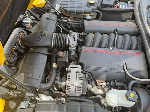 Used 2003 Chevrolet Corvette Coupe w/ Preferred Equipment Group image 15