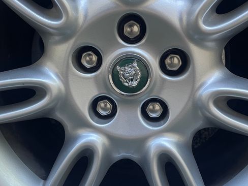 Used 2002 Jaguar XK8 Convertible RWD image 11
