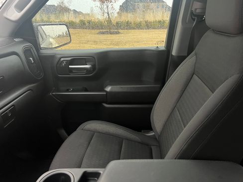 Used 2024 Chevrolet Silverado 1500 Custom image 10