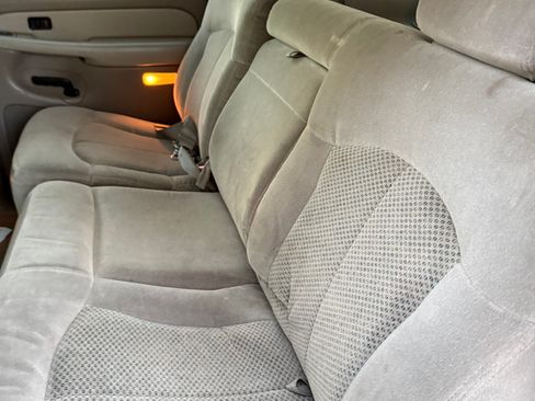 Used 2002 Chevrolet Suburban LS w/ Traction Pkg RWD image 7