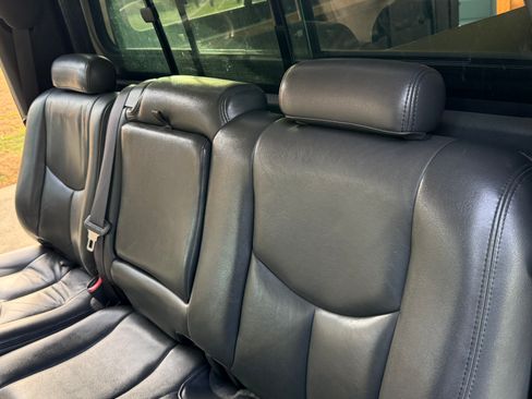 Used 2005 GMC Sierra 2500 SLT w/ Heavy-Duty Power Package image 20