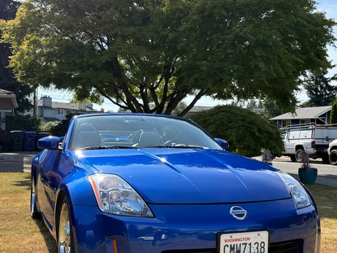 Used 2004 Nissan 350Z Touring RWD image 4