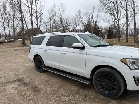 Used 2018 Ford Expedition Max Limited image 4