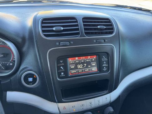 Used 2018 Dodge Journey SXT w/ Blacktop Package image 26