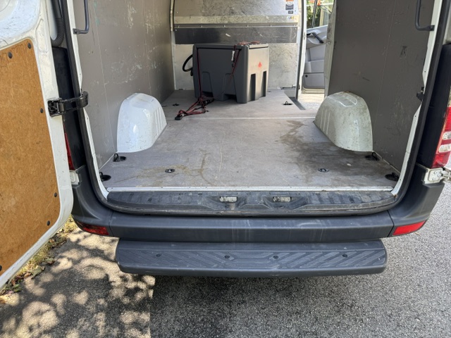 Used 2016 Mercedes-Benz Sprinter 2500 image 24