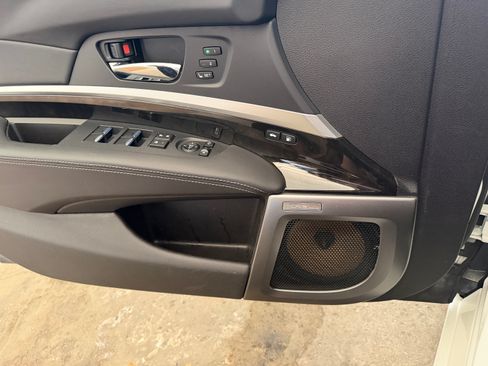 Used 2020 Acura RLX Sport Hybrid w/ Advance Pkg image 12