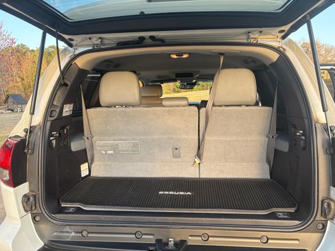 Used 2019 Toyota Sequoia Platinum image 15