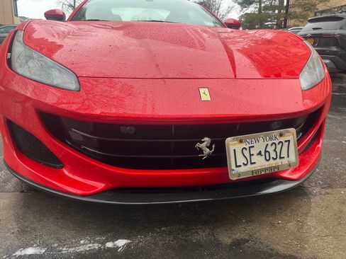 Used 2019 Ferrari Portofino Convertible 2D image 10