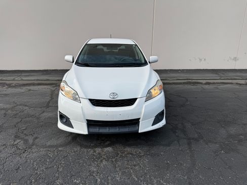 Used 2010 Toyota Matrix FWD image 1