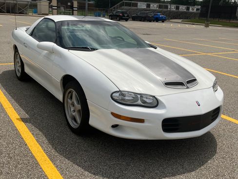 Used 2002 Chevrolet Camaro Z28 w/ Preferred Equipment Group RWD image 1