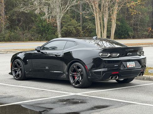 Used 2021 Chevrolet Camaro SS image 13