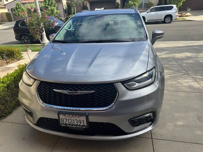 Used 2021 Chrysler Pacifica Touring