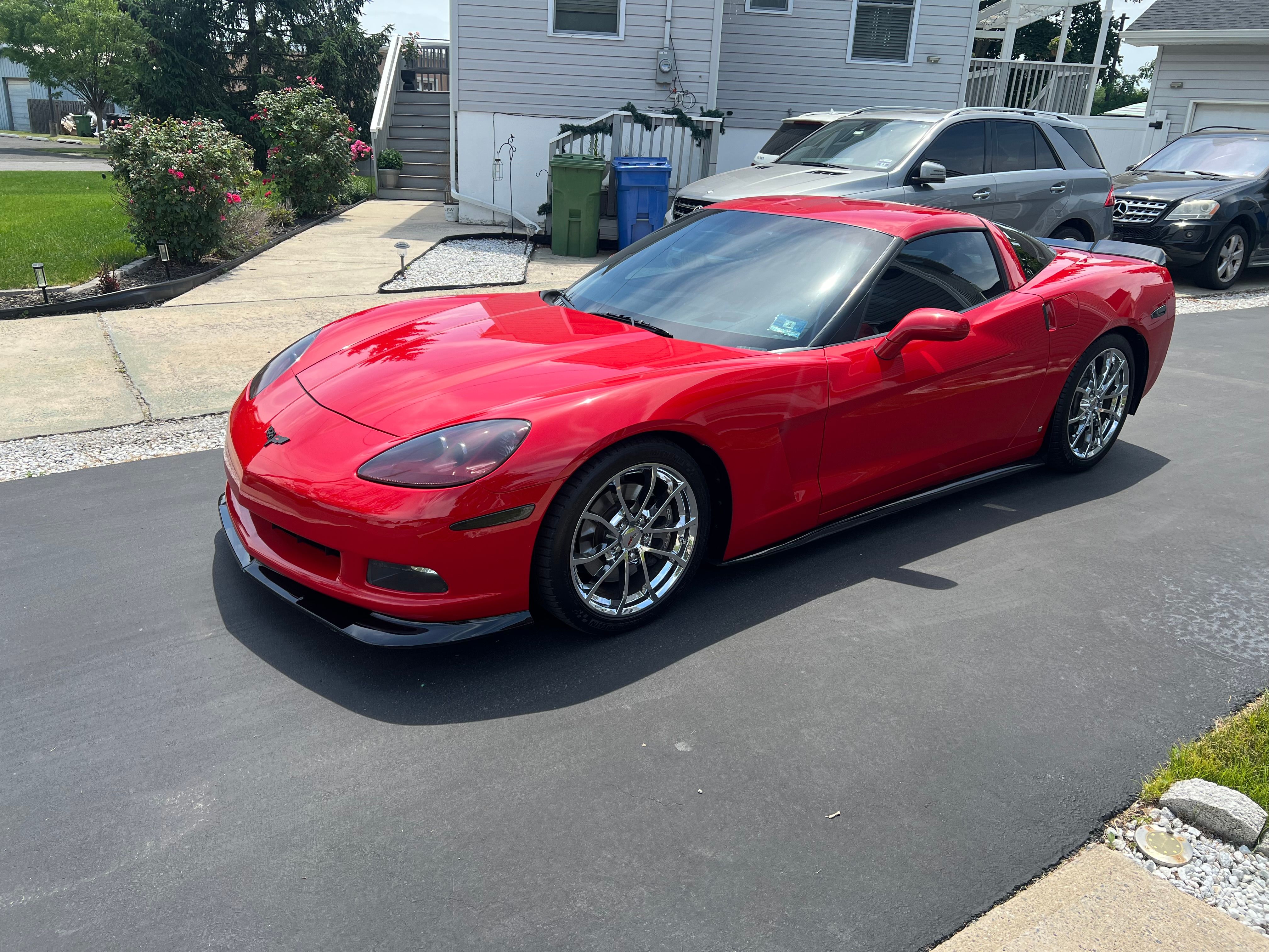 Used 2006 Chevrolet Corvette Coupe w/ Preferred Equipment Group RWD image 5