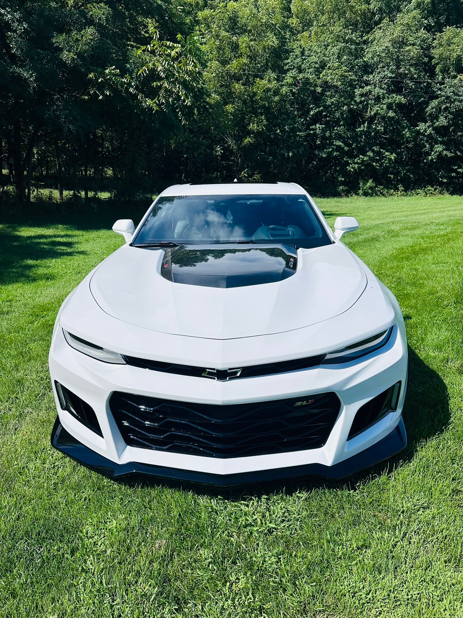 Used 2019 Chevrolet Camaro ZL1 RWD image 2