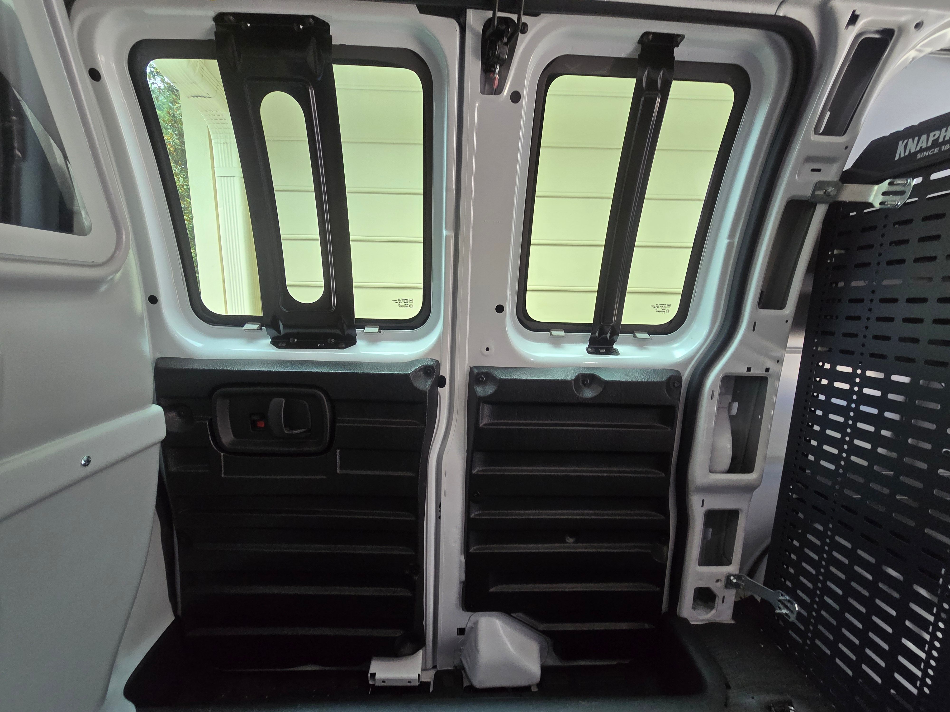 Used 2025 Chevrolet Express 2500 w/ Driver Convenience Package RWD image 10