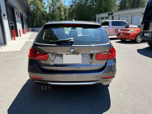 Used 2014 BMW 328i xDrive Wagon AWD/4WD image 6