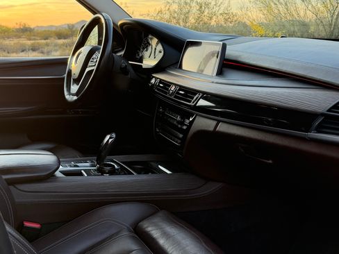 Used 2015 BMW X5 xDrive50i image 11