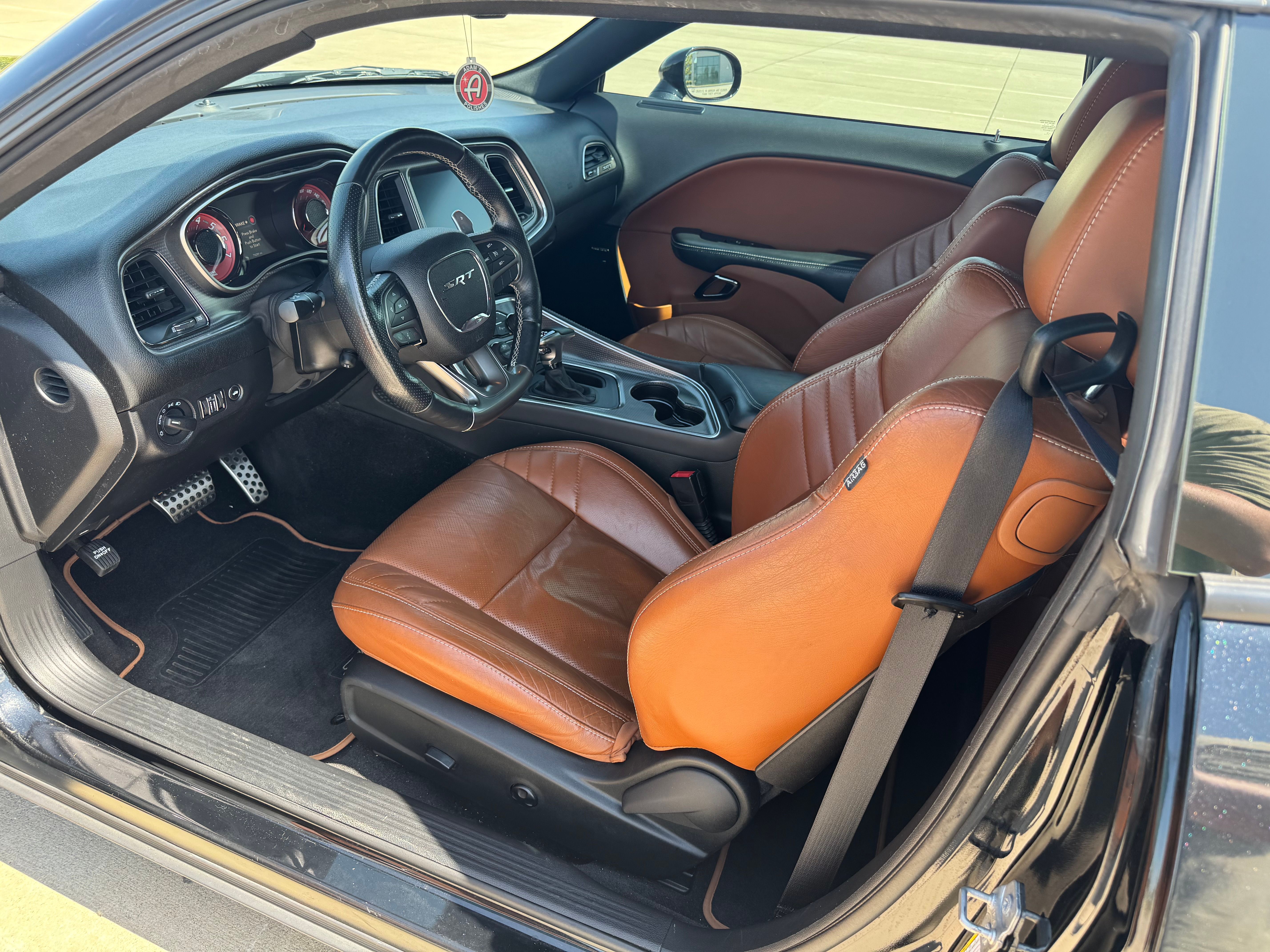 Used 2015 Dodge Challenger SRT Hellcat RWD image 11