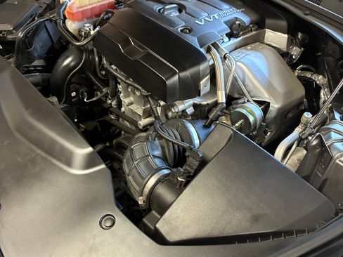 Used 2019 Cadillac CTS Sedan w/ Seating Package RWD image 9