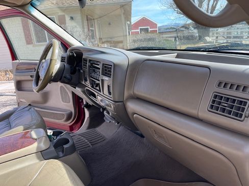 Used 2000 Ford Excursion Limited image 9