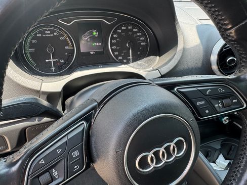 Used 2017 Audi A3 e-tron Premium image 14