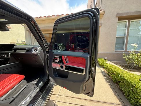 Used 2023 Mercedes-Benz G 550 image 24