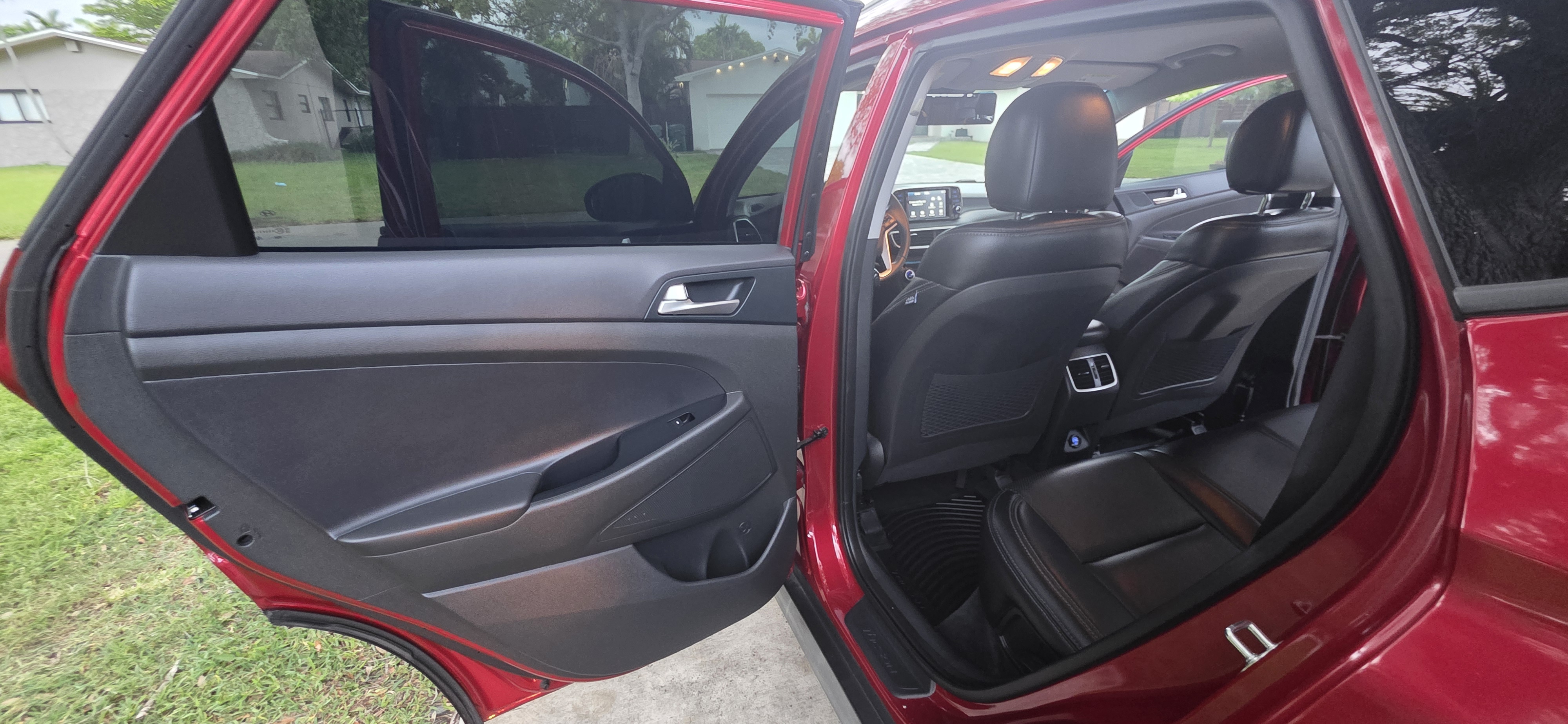 Used 2021 Hyundai Tucson Sport FWD image 17