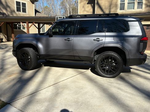 Used 2025 Lexus GX 550 image 13