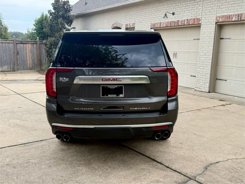 Used 2021 GMC Yukon Denali AWD/4WD image 6