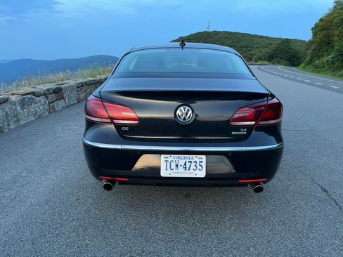 Used 2013 Volkswagen CC Executive image 8