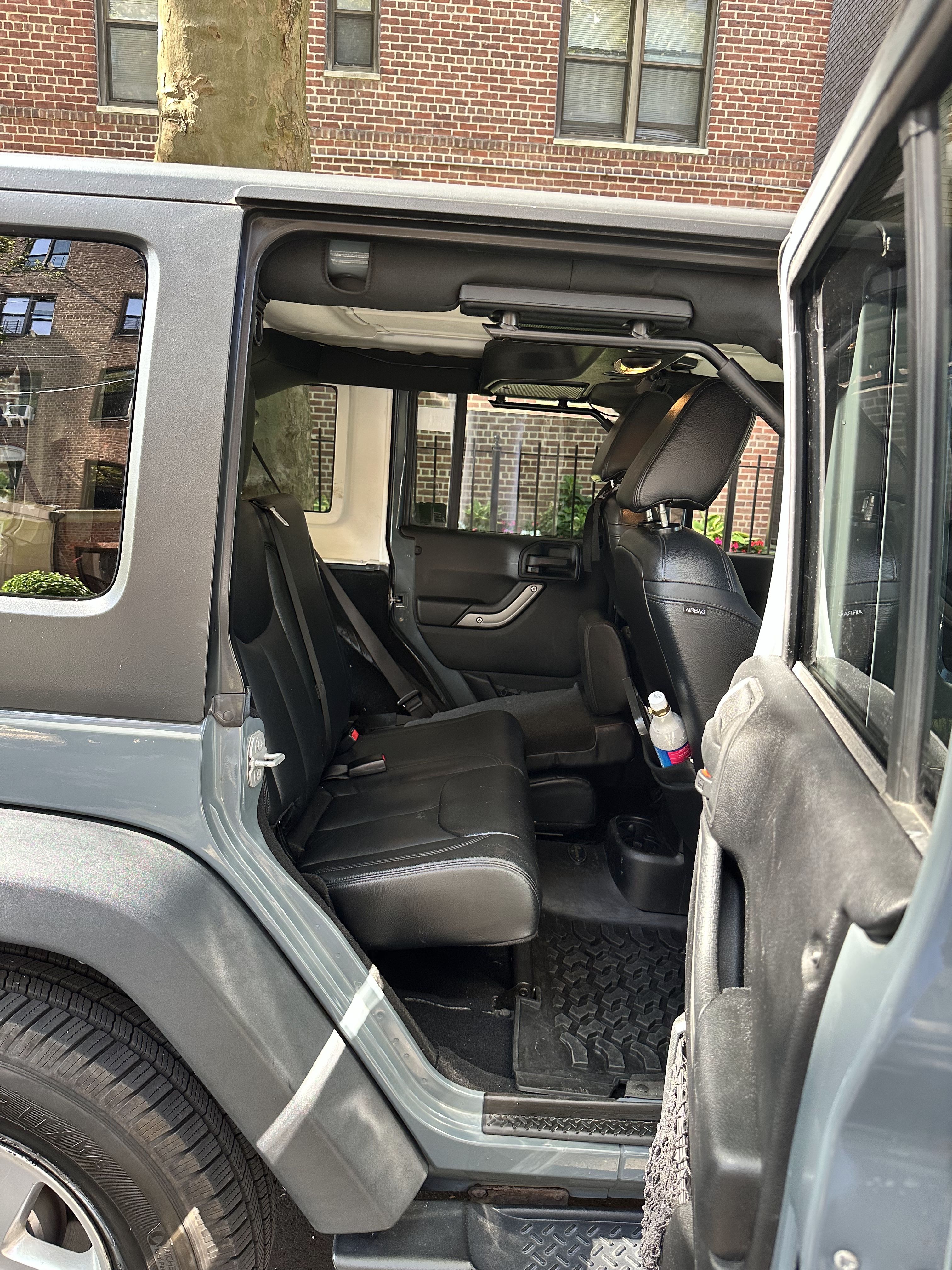 Used 2015 Jeep Wrangler Unlimited Sport w/ Quick Order Package 24S AWD/4WD image 29