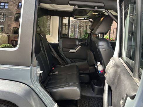 Used 2015 Jeep Wrangler Unlimited Sport w/ Quick Order Package 24S image 29