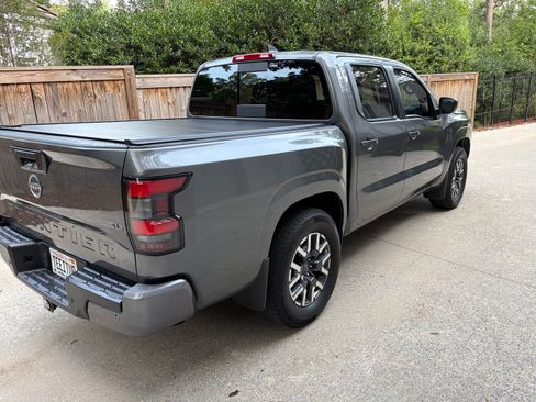Used 2024 Nissan Frontier SL w/ Technology Package RWD image 5