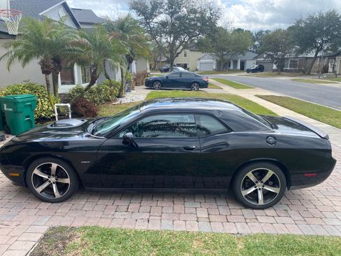 Used 2014 Dodge Challenger R/T image 6