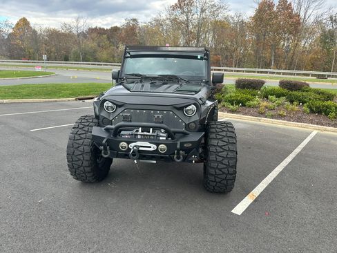 Used 2016 Jeep Wrangler Unlimited Sport w/ Connectivity Group image 8