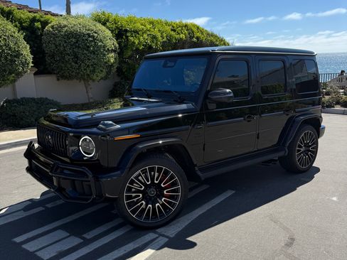 Used 2025 Mercedes-Benz G 63 AMG AMG G 63 Sport Utility 4D image 2