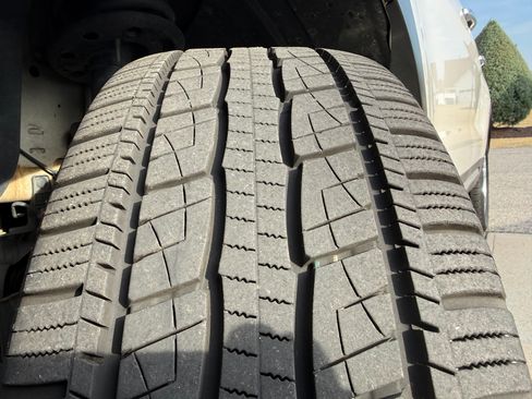 Used 2016 Ford Explorer Limited image 9