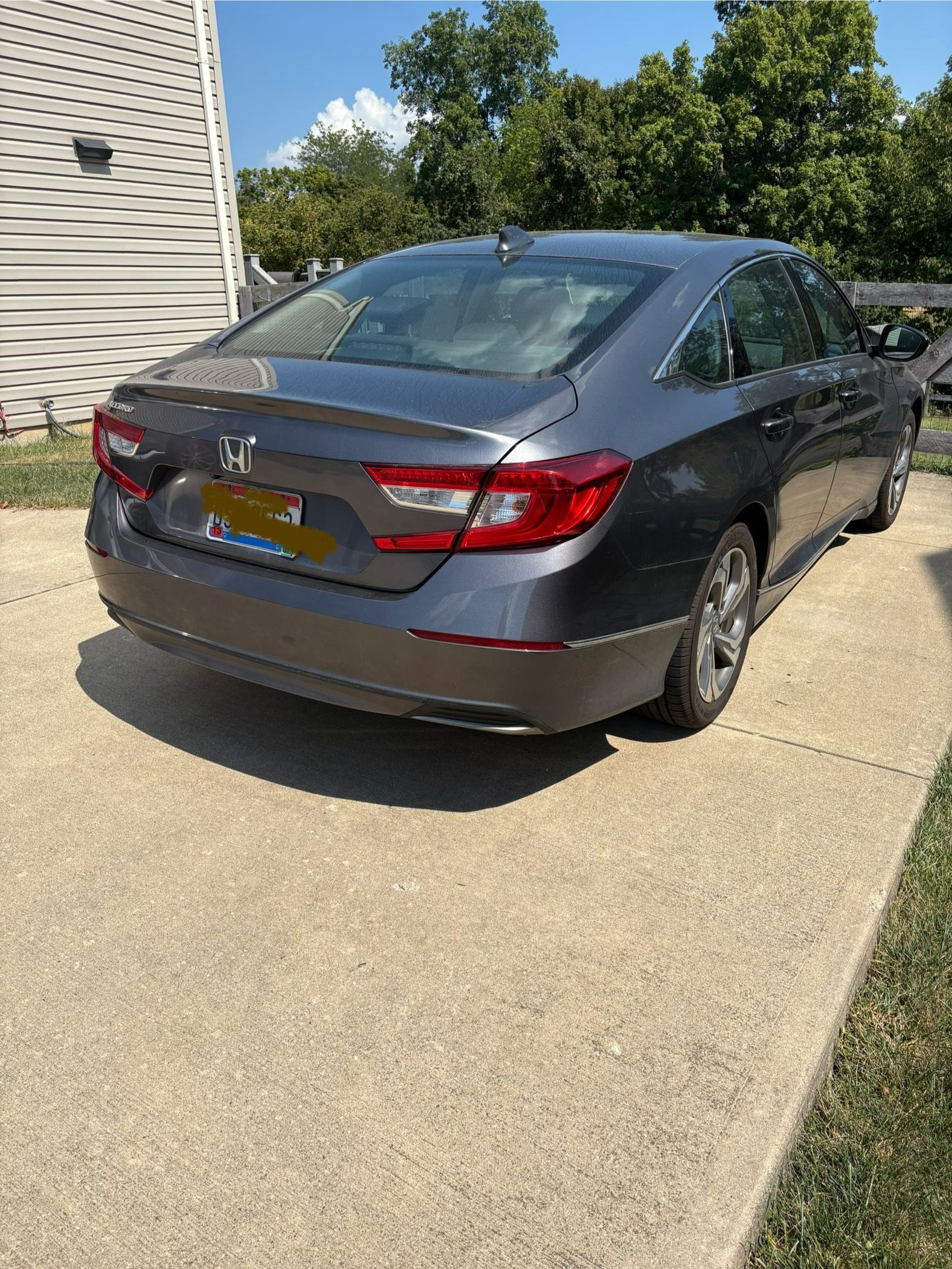 Used 2019 Honda Accord EX image 2
