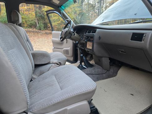 Used 1995 Toyota T100 DX image 5