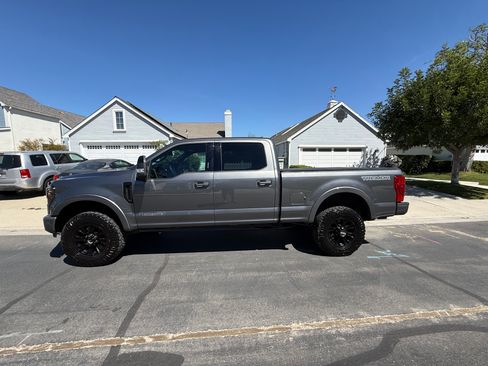 Used 2022 Ford F250 Lariat w/ Tremor Off-Road Package image 1