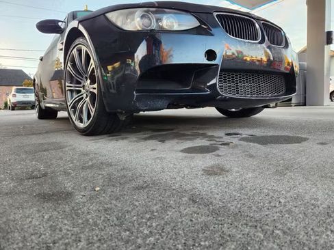 Used 2011 BMW M3 Convertible image 8